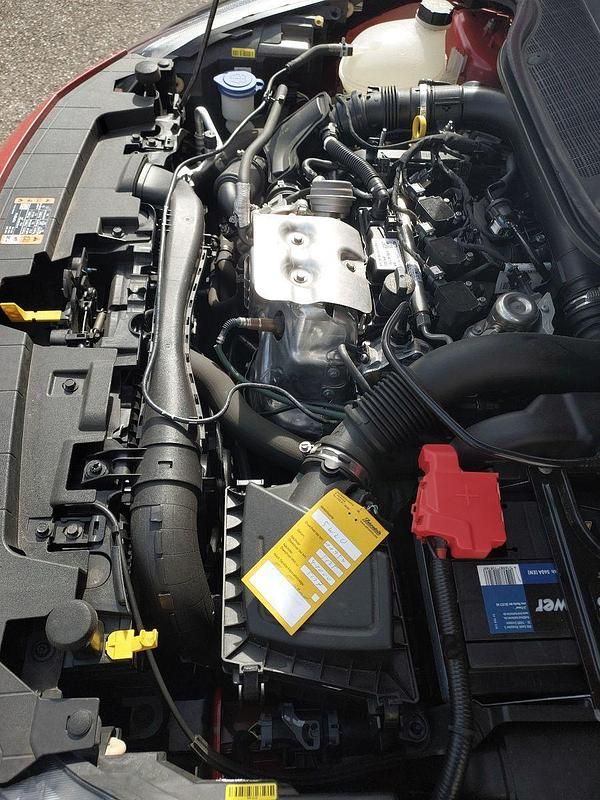 Gebraucht Ford Fiesta Cool & Connect 101 PS (74 kW) 2022 Rot Kleinwagen