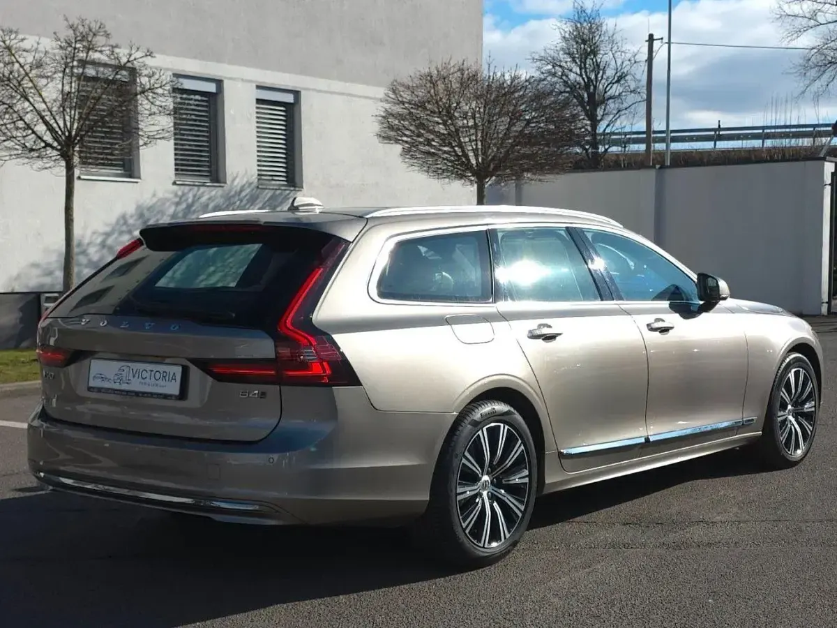 Gebraucht Volvo V90 Inscription 197 PS (144 kW) 2021 Grau Kombi