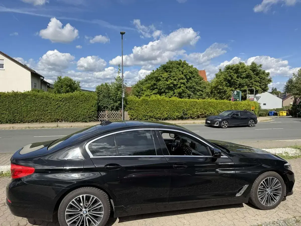 Gebraucht BMW 530 Sport Line 252 PS (185 kW) 2019 Schwarz Limousine
