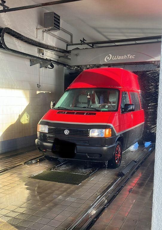 Second-hand VW Transporter 101 CP (74 kW) 2002 Roșu Van