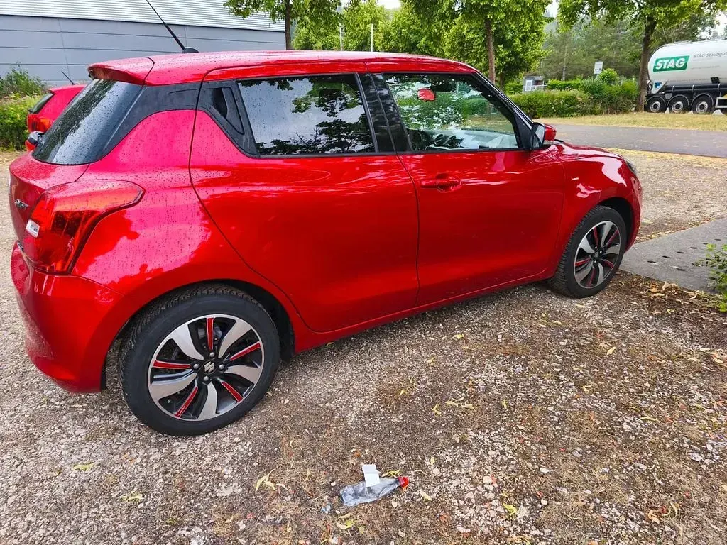 Gebraucht Suzuki Swift Comfort+ 111 PS (81 kW) 2017 Rot Kleinwagen
