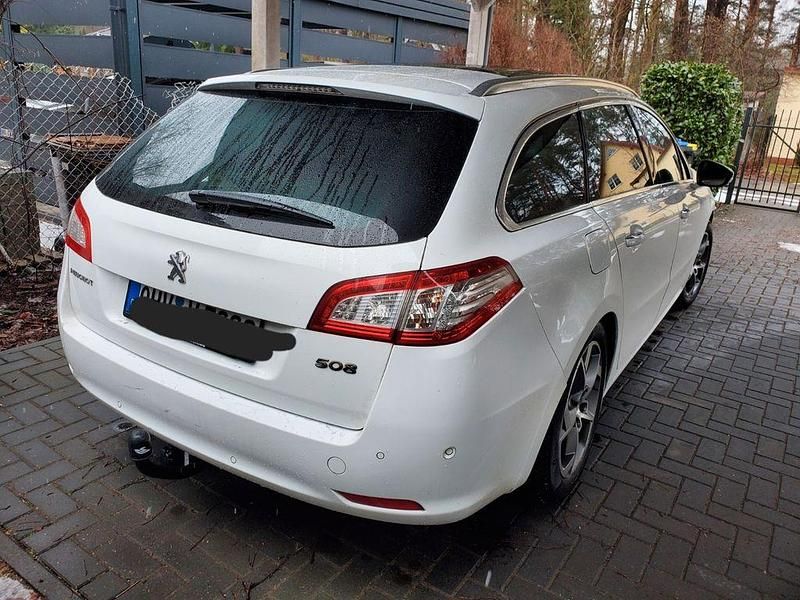 Gebraucht Peugeot 508 SW Allure 181 PS (133 kW) 2017 Weiß Kombi