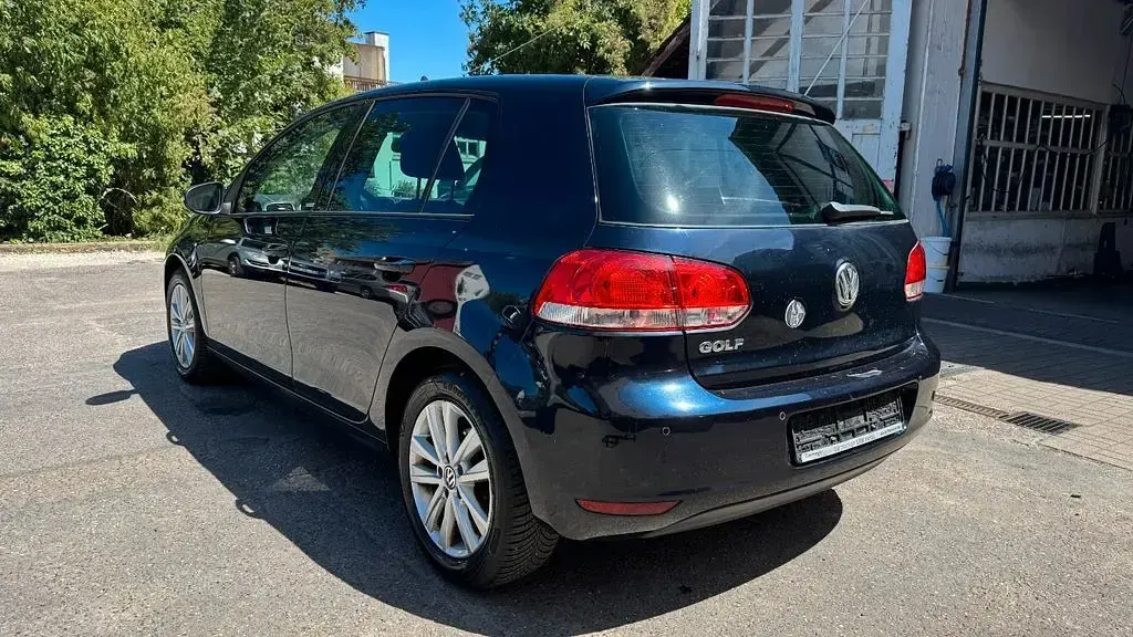Gebraucht VW Golf VI 86 PS (63 kW) 2011 Moonlight blue perleffekt Kleinwagen