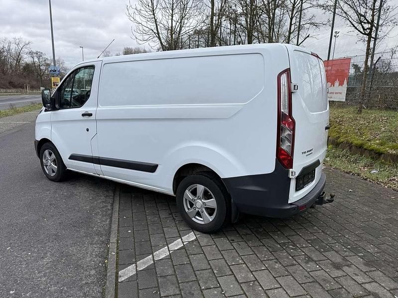 Gebraucht Ford Transit Custom 105 PS (77 kW) 2016 Frostweiß Van / Kleinbus