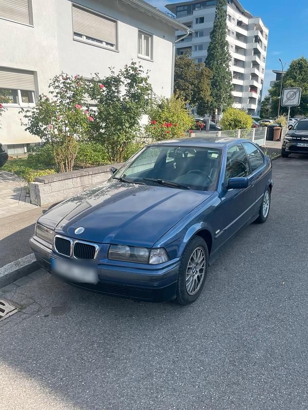 Blau Gebraucht 1997 BMW 316 Compact Comfort Edition Kleinwagen | 3.800 € (Etwas zu teuer) - Bild 1/4