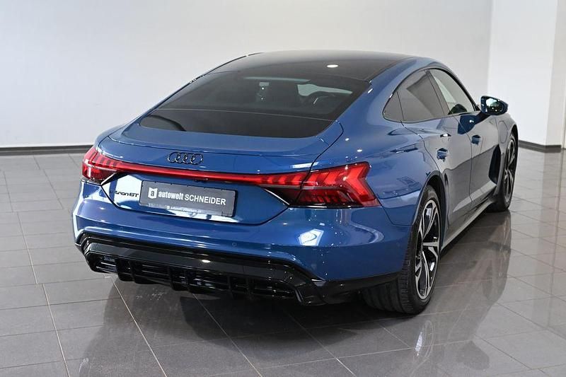 Gebraucht Audi e-tron GT quattro Sport 350 kW (476 PS) 2022 Blau Limousine