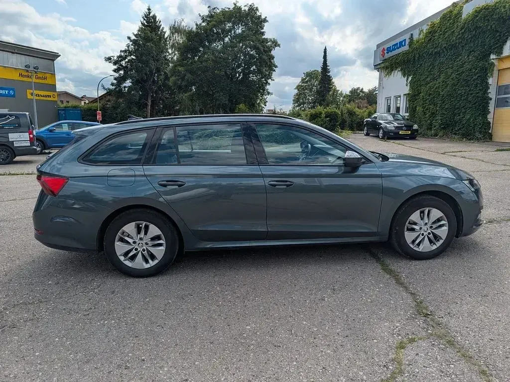 Gebraucht Skoda Octavia Ambition 150 PS (110 kW) 2022 Grau Kombi