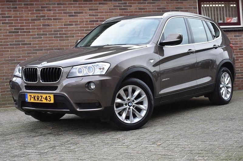 Braun Gebraucht 2013 BMW X3 Executive SUV | 11.447 € (Superpreis) - Bild 1/4