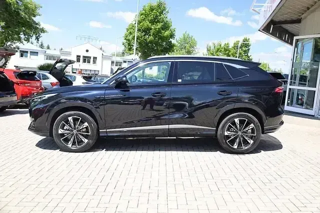 Neu MG HS Luxury 224 PS (164 kW) 2026 Schwarz SUV