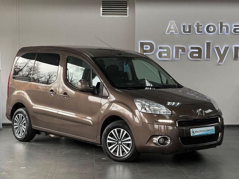 Gebraucht Peugeot TePee Active 92 PS (67 kW) 2013 Braun Van / Kleinbus