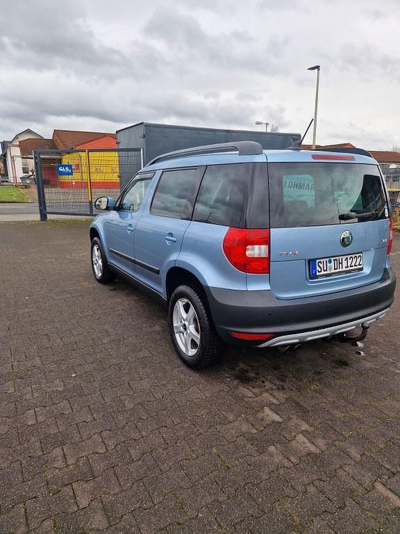 Gebraucht Skoda Yeti Plus Edition 160 PS (117 kW) 2013 Blau SUV