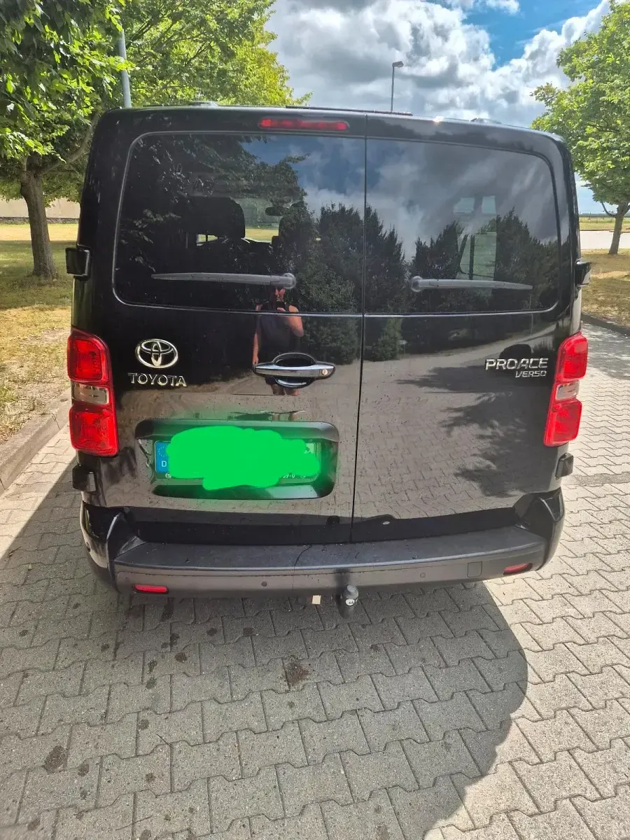 Gebraucht Toyota Proace Verso 177 PS (130 kW) 2018 Schwarz Kombi