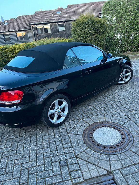 Gebraucht BMW 118 Cabriolet 143 PS (105 kW) 2008 Schwarz Cabrio