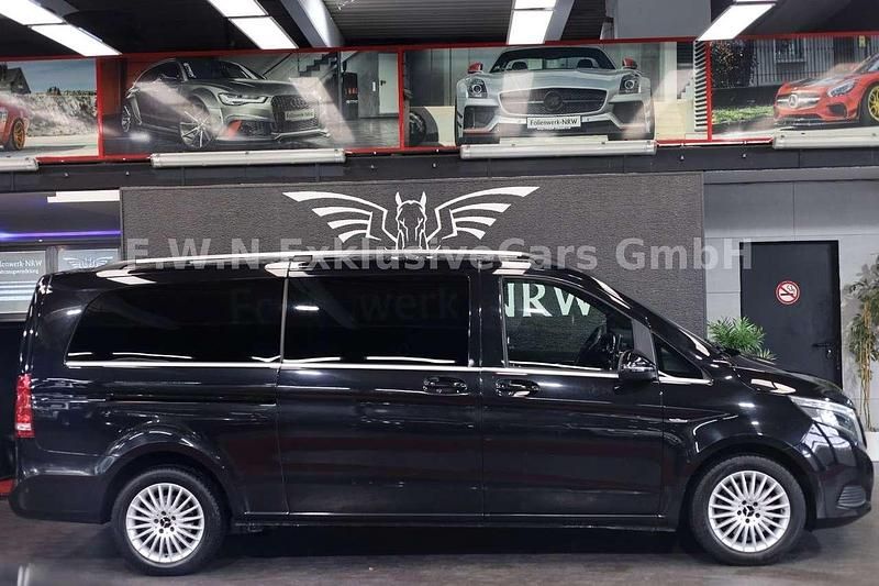 Gebraucht Mercedes V200 Avantgarde 190 PS (139 kW) 2017 Obsidianschwarz metallic Van / Kleinbus
