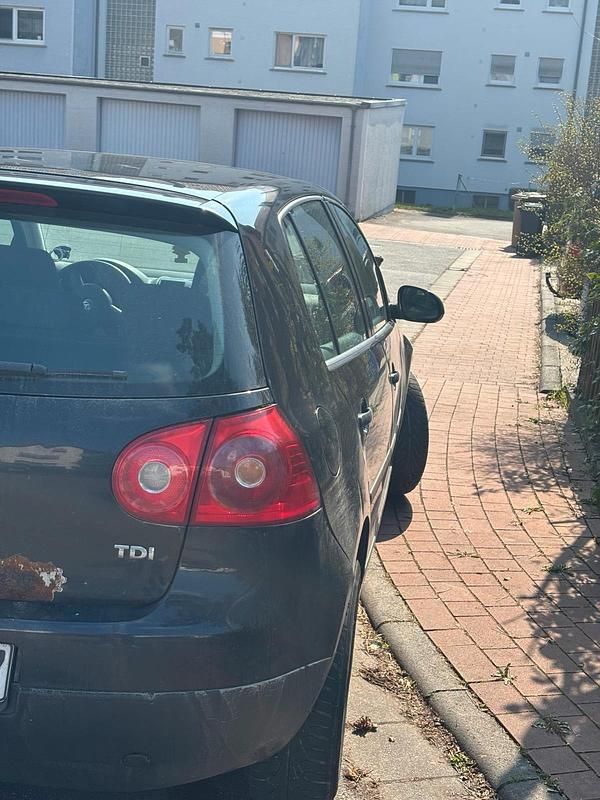 Gebraucht VW Golf V 104 PS (76 kW) 2004 Schwarz Kleinwagen