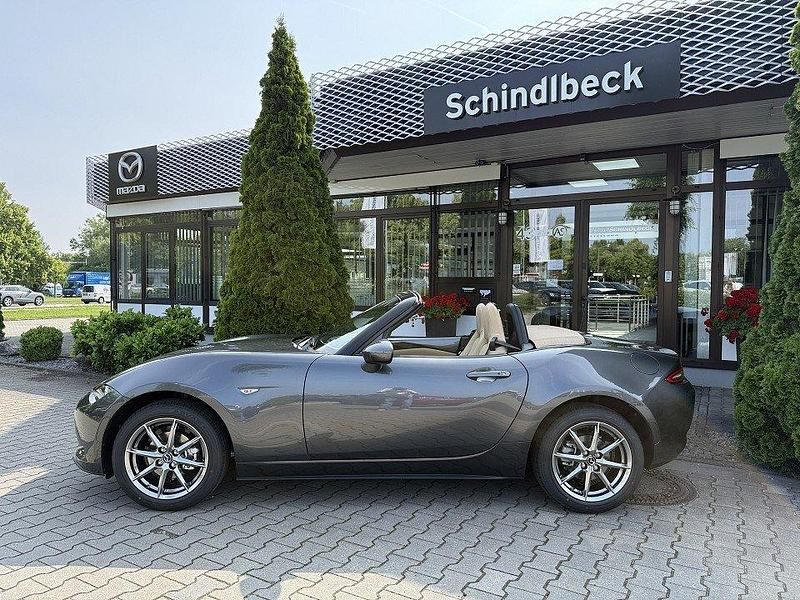 Neu Mazda MX5 Kazari 132 PS (97 kW) 2025 Beige Cabrio
