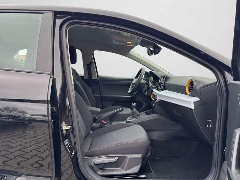 Gebraucht Seat Ibiza Style 116 PS (85 kW) 2024 Midnight schwarz metallic (metallic) Limousine