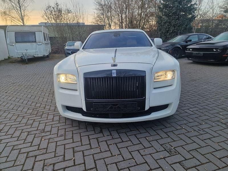 Gebraucht Rolls Royce Ghost 571 PS (419 kW) 2010 Weiß Limousine