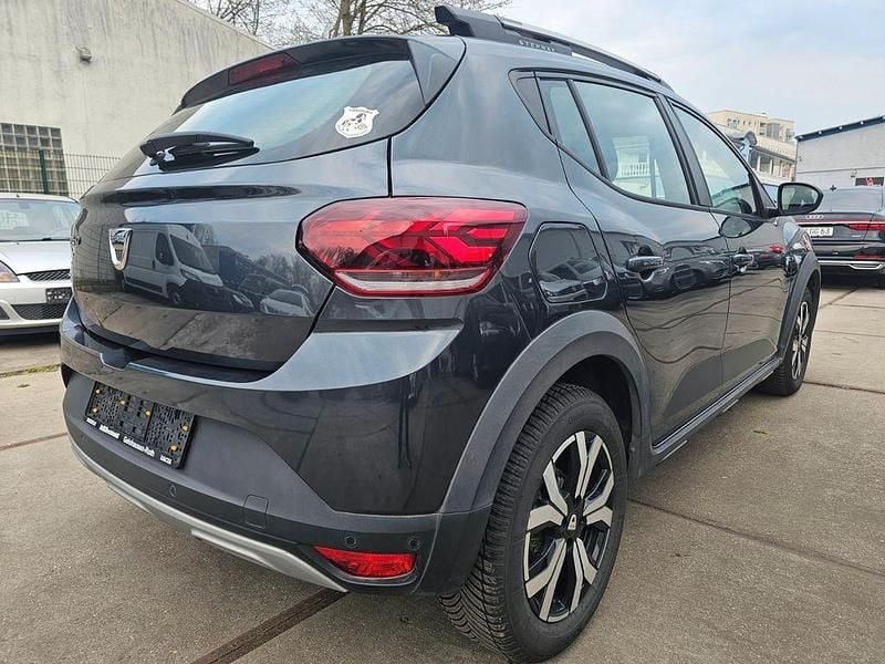 Gebraucht Dacia Sandero Stepway 91 PS (66 kW) 2021 Grau SUV