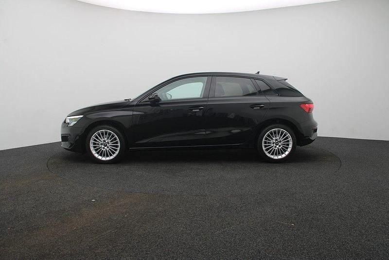 Usado Audi A3 Advanced 150 HP (110 kW) 2024 Preto Sedan