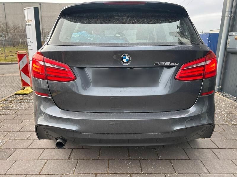 Gebraucht BMW 225 iPerformance 136 PS (100 kW) 2018 Grau Kombi