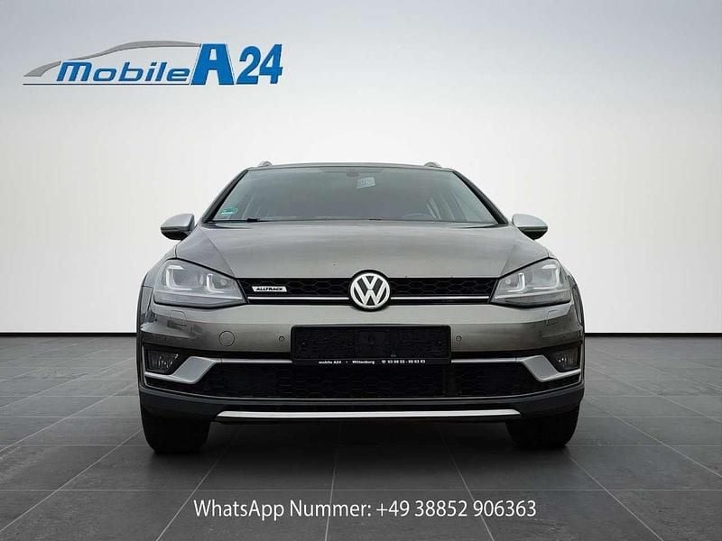 Gebraucht VW Golf Alltrack 184 PS (135 kW) 2016 Limestone grey metallic Kombi