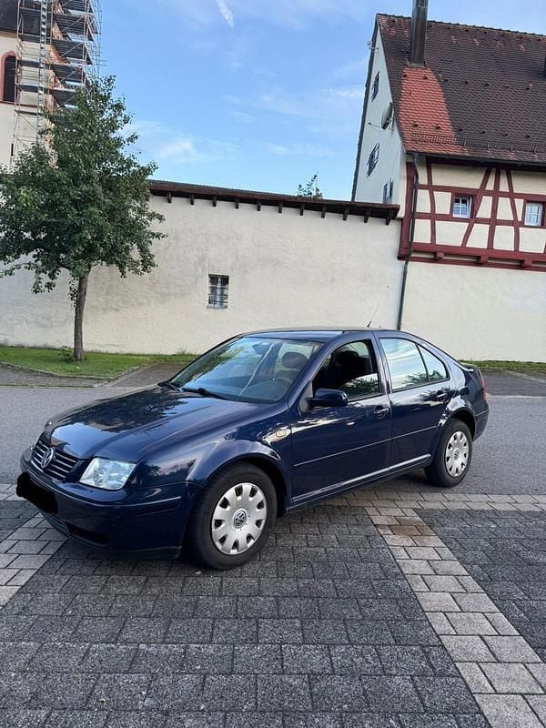 Blau Gebraucht 1999 VW Bora Limousine | 720 € (Superpreis) - Bild 1/4