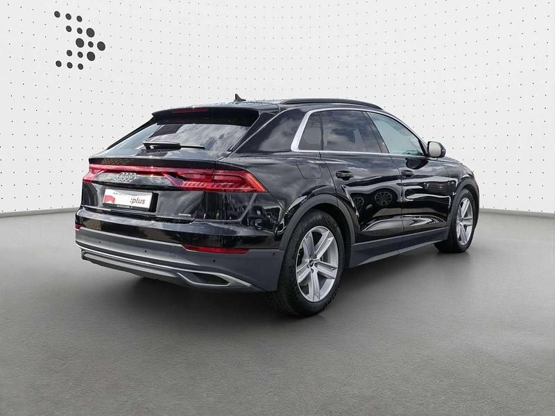 Gebraucht Audi Q8 Ambiente 286 PS (210 kW) 2021 Orcaschwarz metallic SUV