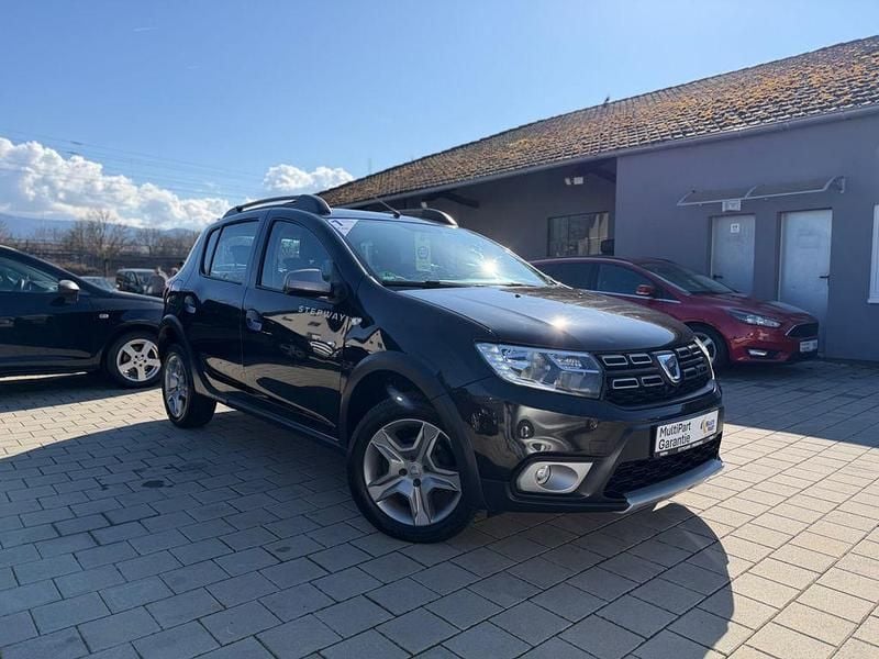 Gebraucht Dacia Sandero Prestige 90 PS (66 kW) 2017 Schwarz SUV