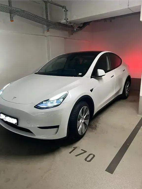 Usado Tesla Model Y RWD 188 kW (256 CV) 2023 Blanco SUV