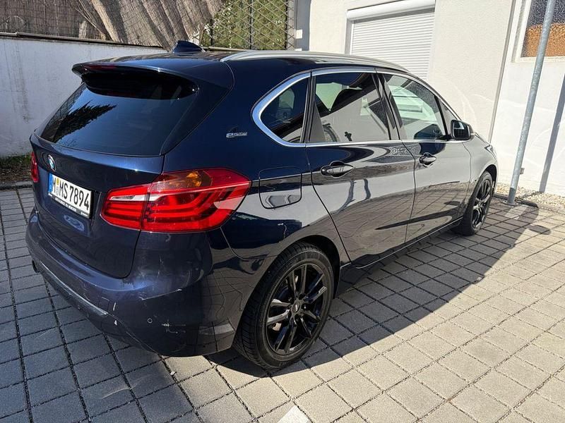 Gebraucht BMW 225 Active Tourer iPerformance 224 PS (164 kW) 2018 Blau Van / Kleinbus
