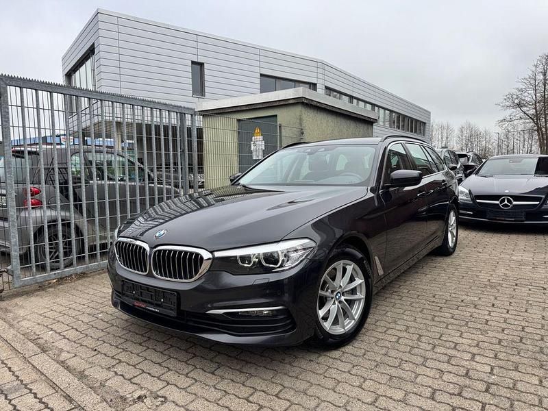 Gebraucht BMW 520 190 PS (139 kW) 2019 Grau Kombi