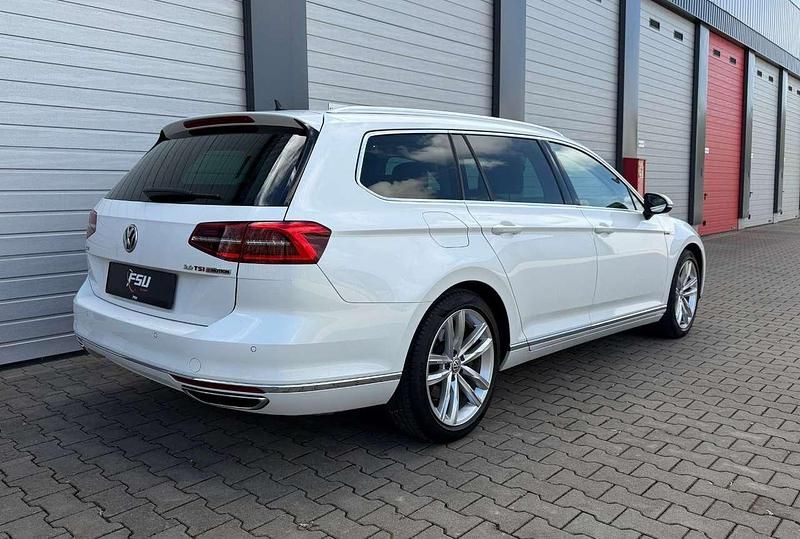 Gebraucht VW Passat 280 PS (205 kW) 2018 Weiß Kombi