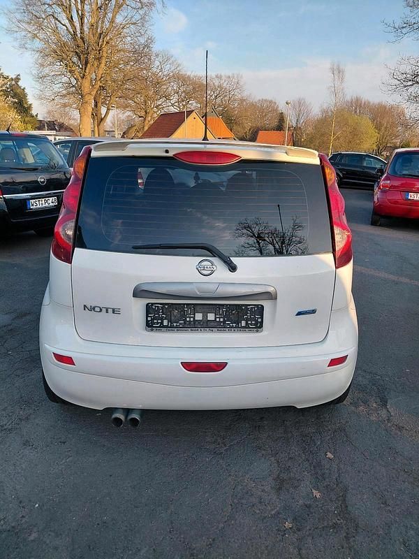 Gebraucht Nissan Note 88 PS (64 kW) 2011 Weiß Kleinwagen