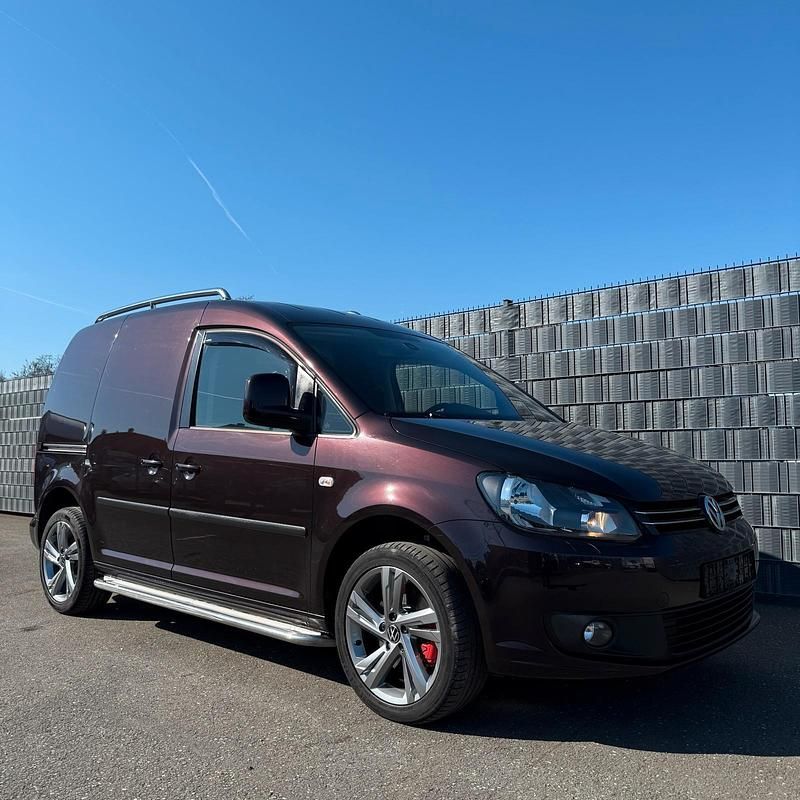 Gebraucht VW Caddy 140 PS (102 kW) 2015 Violet Van / Kleinbus