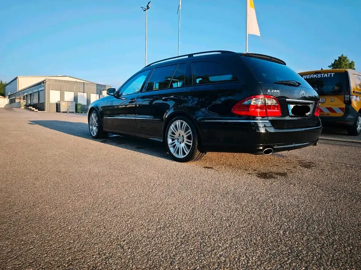 Gebraucht Mercedes E280 Avantgarde 231 PS (169 kW) 2008 Schwarz Kombi