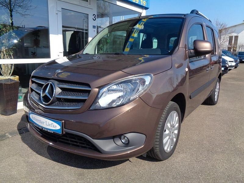 Gebraucht Mercedes Citan 112 114 PS (83 kW) 2018 Braun Van / Kleinbus