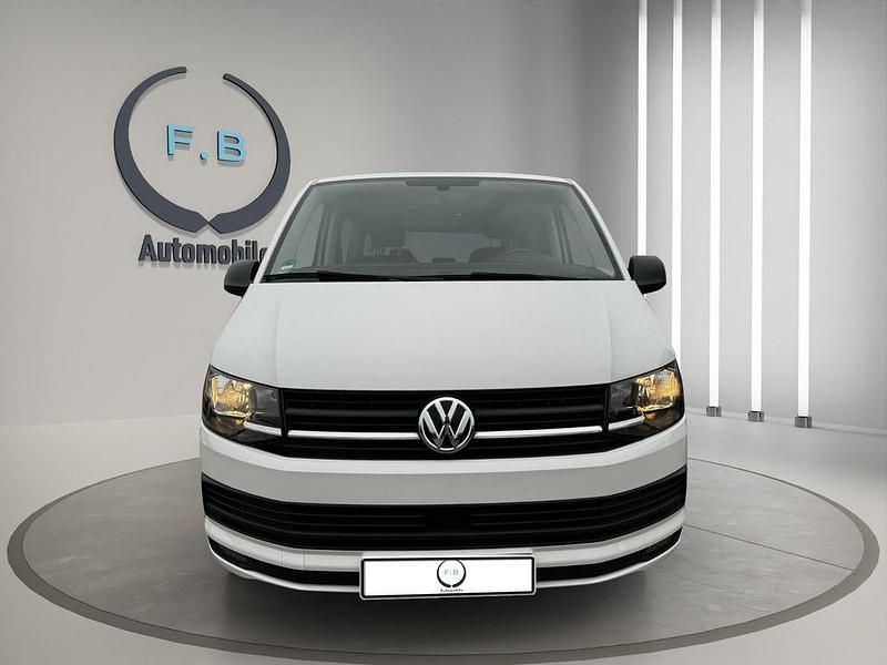 Second-hand VW Multivan 150 CP (110 kW) 2019 Alb Monovolum