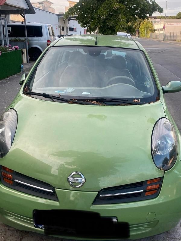 Grün Gebraucht 2004 Nissan Micra Kleinwagen | 699 € (Superpreis) - Bild 1/4