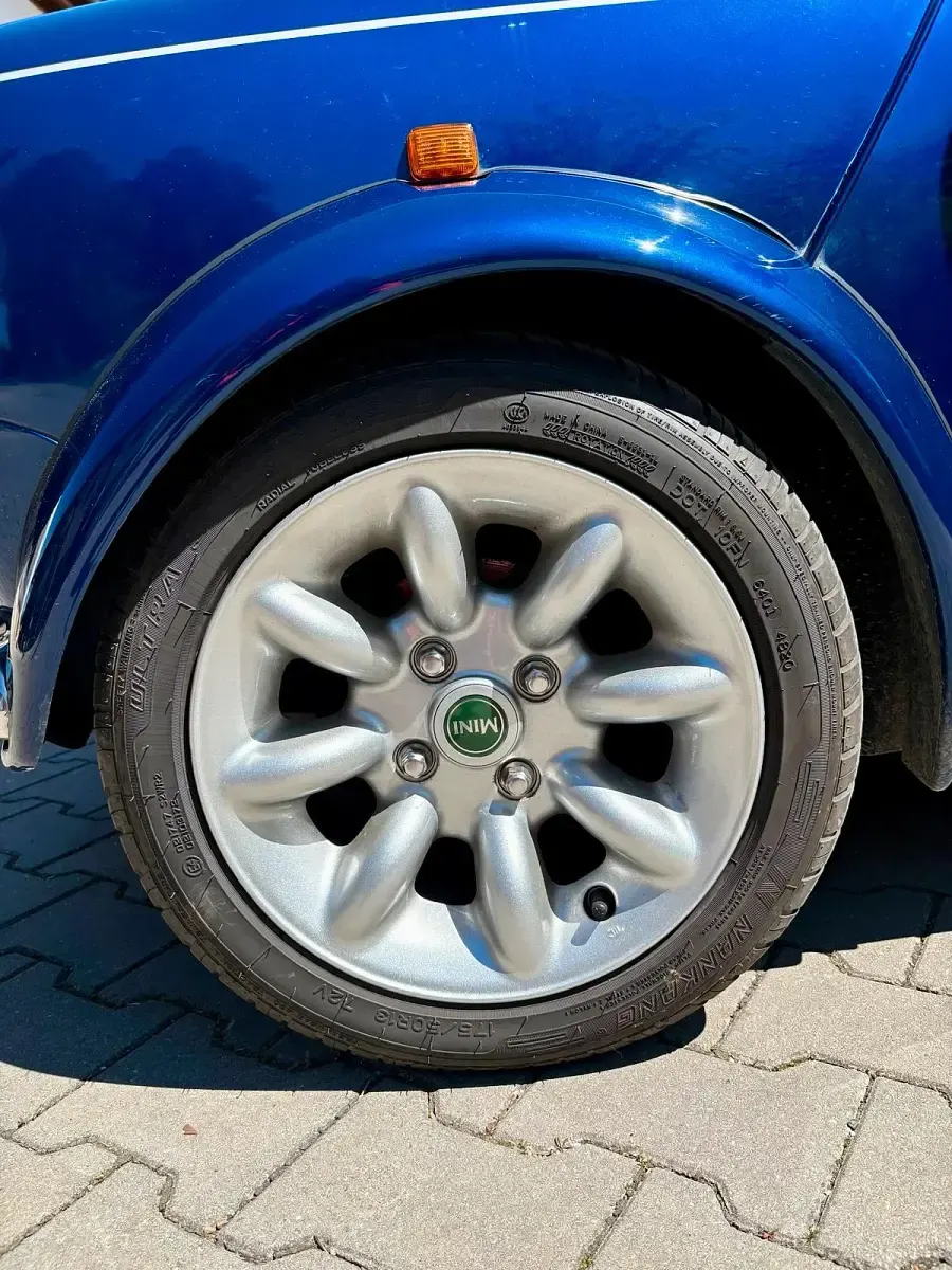 Second-hand Rover Mini 63 CP (46 kW) 2000 Albastru Hatchback