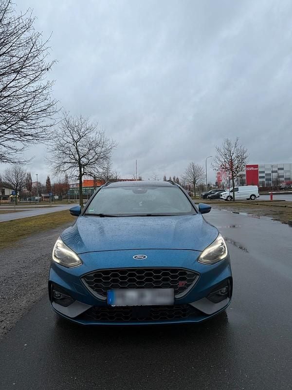 Używany Ford Focus ST 280 KM (205 kW) 2021 Niebieski Kombi