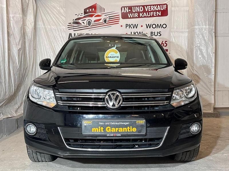 Schwarz Gebraucht 2015 VW Tiguan Sportline SUV | 11.999 € (Etwas zu teuer) - Bild 1/4