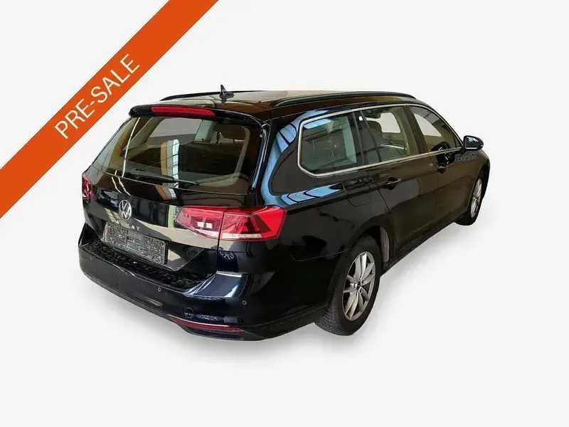 Gebraucht VW Passat Business 150 PS (110 kW) 2022 Schwarz Kombi