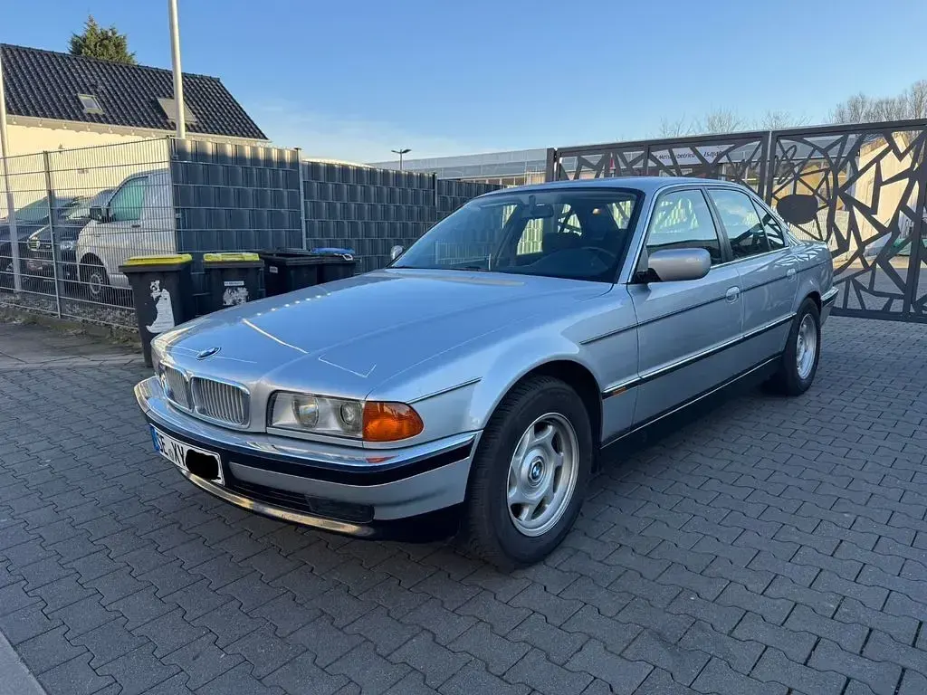 Second-hand BMW 728 193 CP (141 kW) 1995 Argintiu Berlinǎ