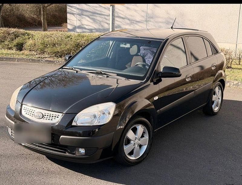 Gebraucht Kia Rio EX 97 PS (71 kW) 2005 Schwarz Limousine