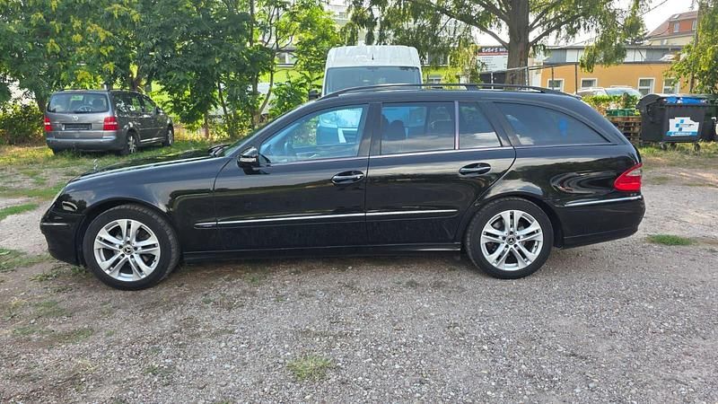Schwarz Gebraucht 2008 Mercedes E280 Avantgarde Kombi | 6.500 € (Fairer Preis) - Bild 1/4