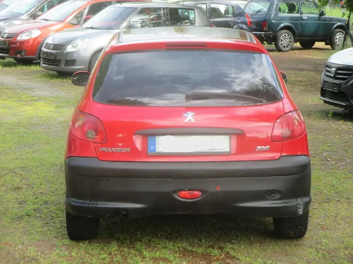 Gebraucht Peugeot 206 60 PS (44 kW) 2003 Rot Kleinwagen