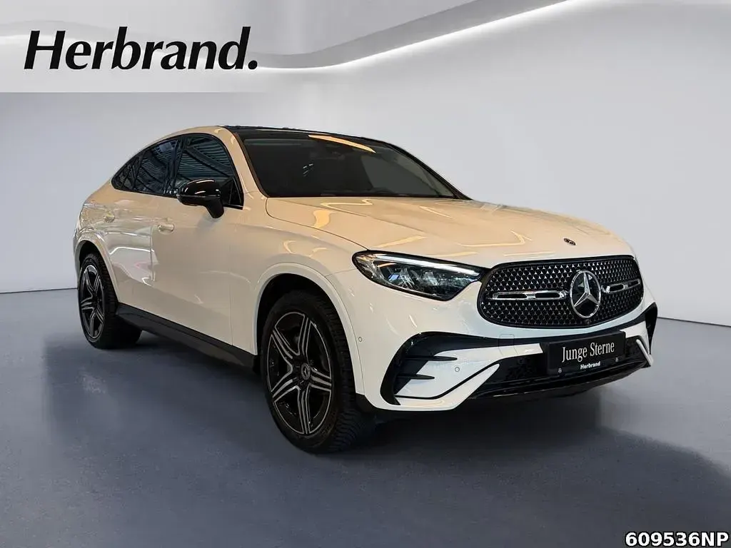 Gebraucht Mercedes GLC300de AMG 333 PS (244 kW) 2025 Weiß Coupé