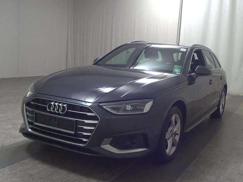 Gebraucht Audi A4 Advanced 204 PS (150 kW) 2022 Grau Kombi