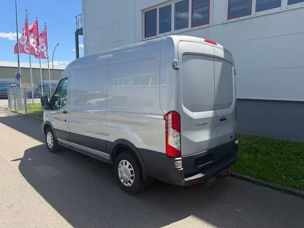 Gebraucht Ford Transit Trend 155 PS (114 kW) 2016 Silber Van / Kleinbus